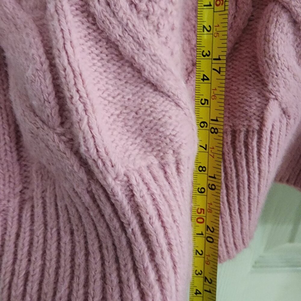 Francesca's pink sweater - Picture 3 of 6